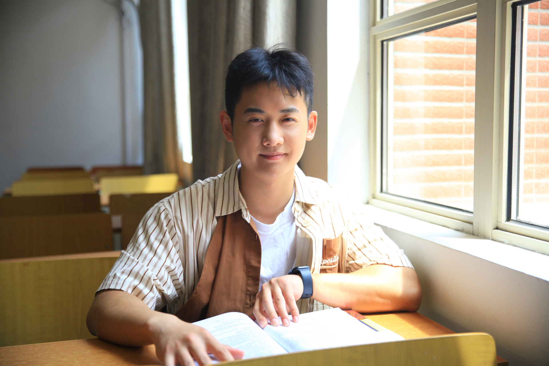 陆正阳.jpg