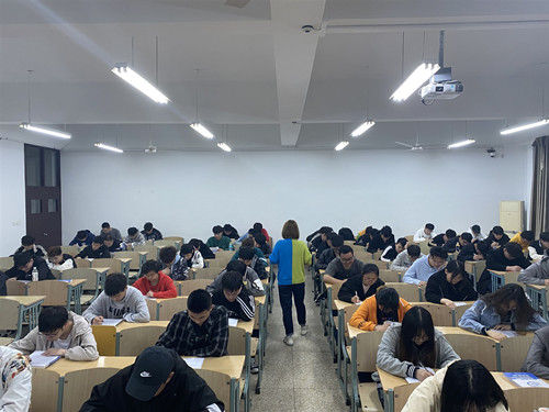 考试现场_副本.jpg