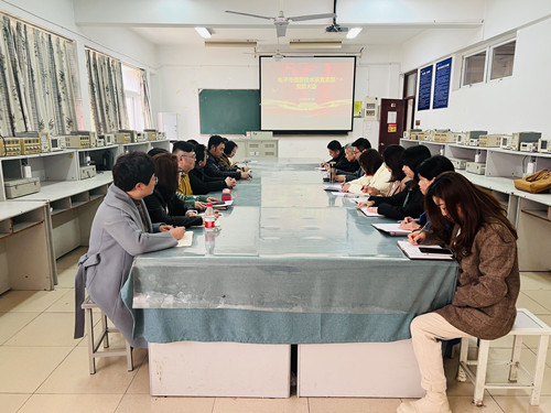 支部大会_副本.jpg 支部大会_副本.jpg