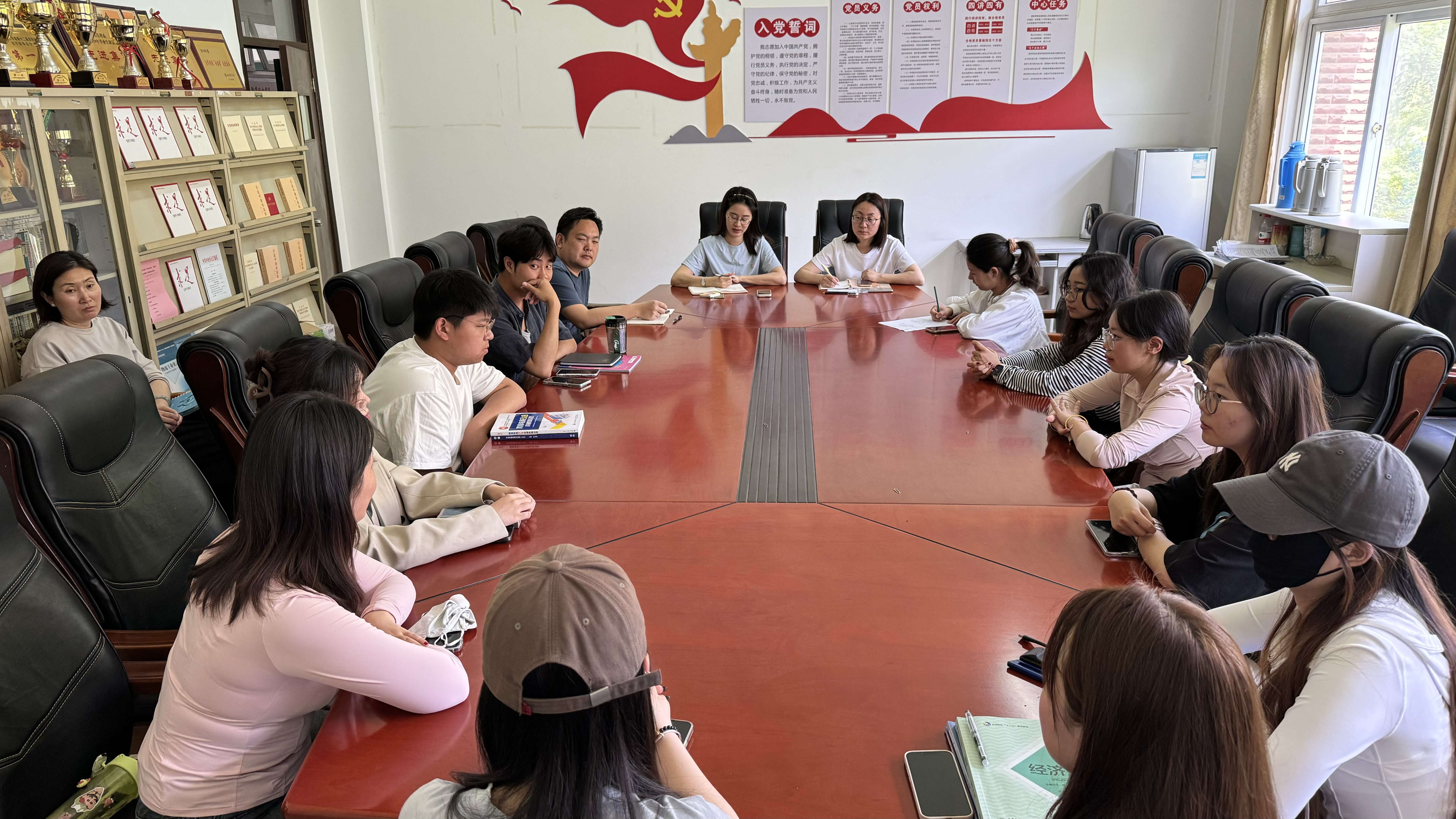 经济与管理系召开2024年春季学期学生座谈会