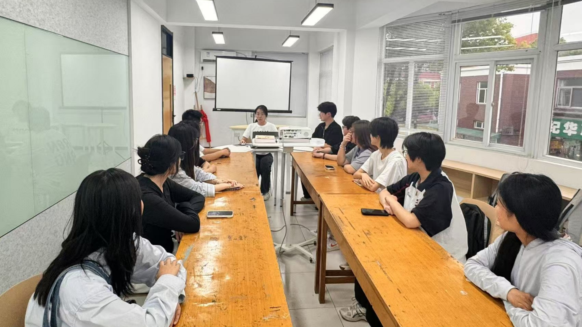笔尖传薪火 备考启新程 ——经济与管理系举办四六级英语考试经验分享会