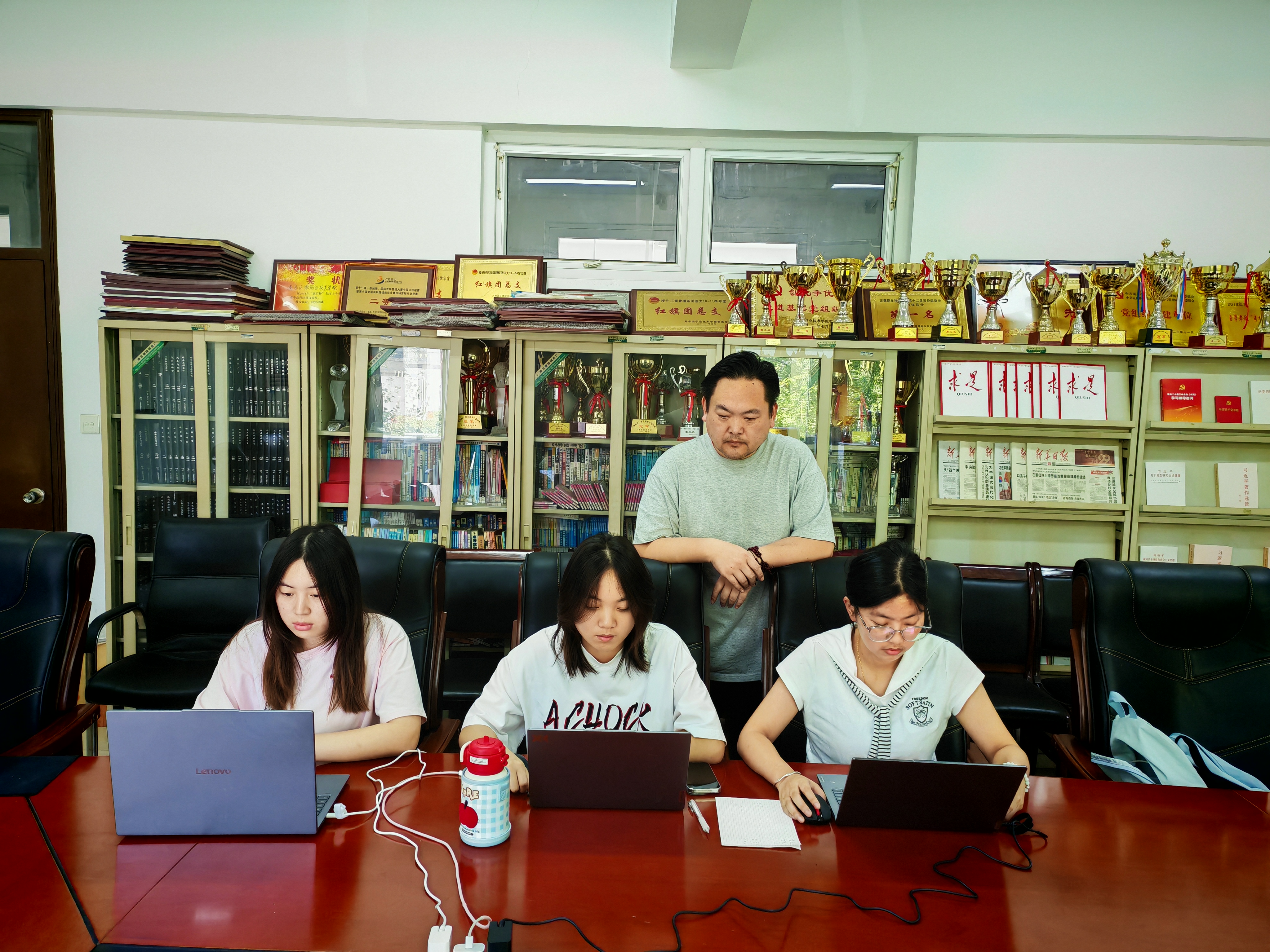 经管学子在第九届全国数智商业生态运营大赛中荣获多项大奖