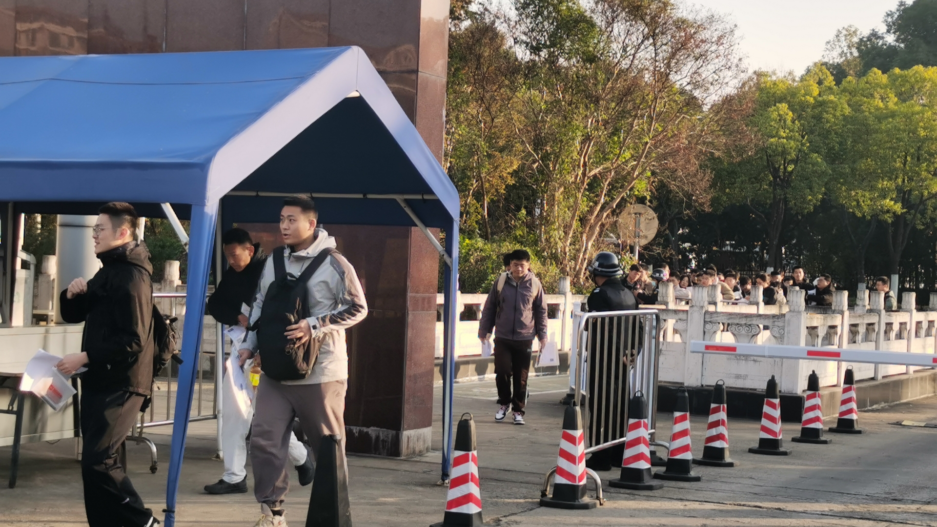 2025年度国家公务员录用笔试、江苏省公务员录用笔试在欧冠顺利举行